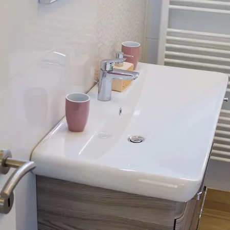 Simoni Zd Διαμέρισμα *